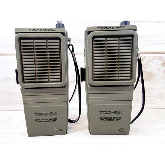 2 - Vintage Realistic TRC-84 Citizen Band Trransciever Walkie Talkie Radios - Picture 2 of 9